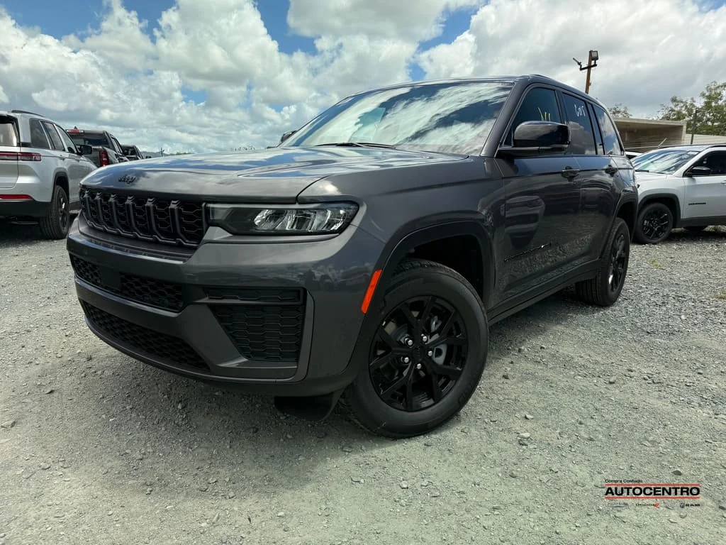 2026 Jeep Grand Cherokee L Laredo Altitude's photo