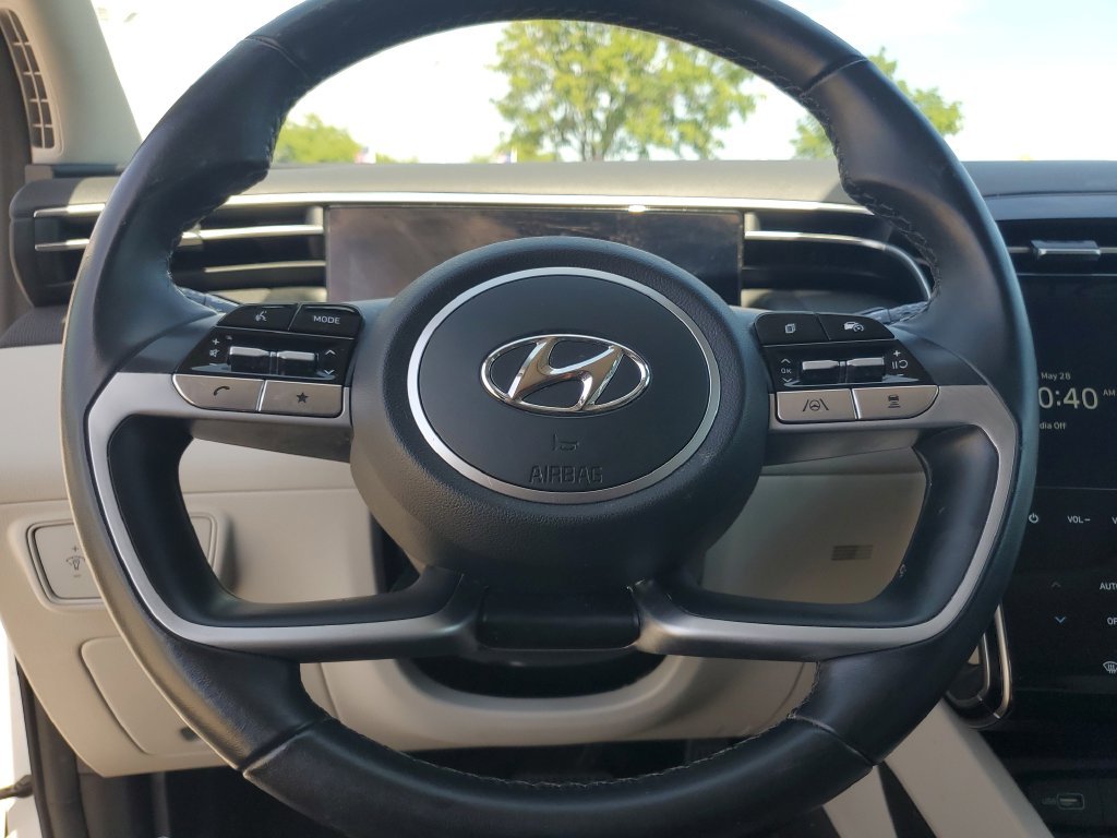Used 2024 White Hyundai SEL image 9