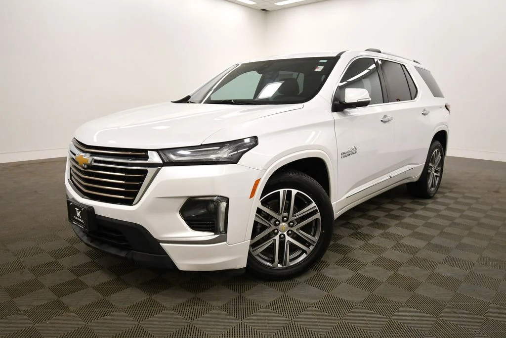 Used 2023 Chevrolet Traverse High Country with VIN 1GNEVNKW4PJ102581 for sale in Rochester, Minnesota