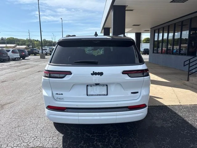 New 2027 White/off-white Jeep Summit image 10