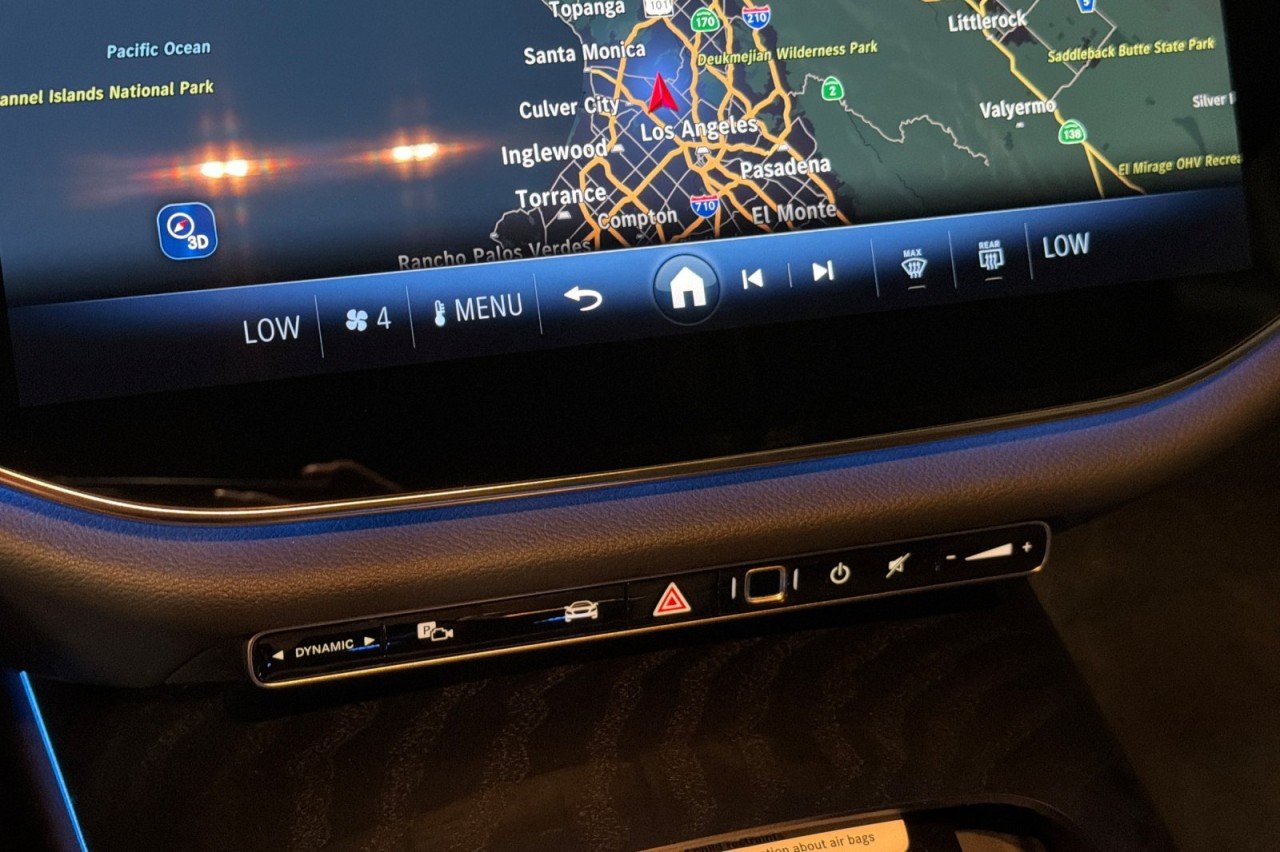 New 2027 MANUFAKTUR Alpine Grey Mercedes-Benz E 450 4MATIC® Sedan image 19
