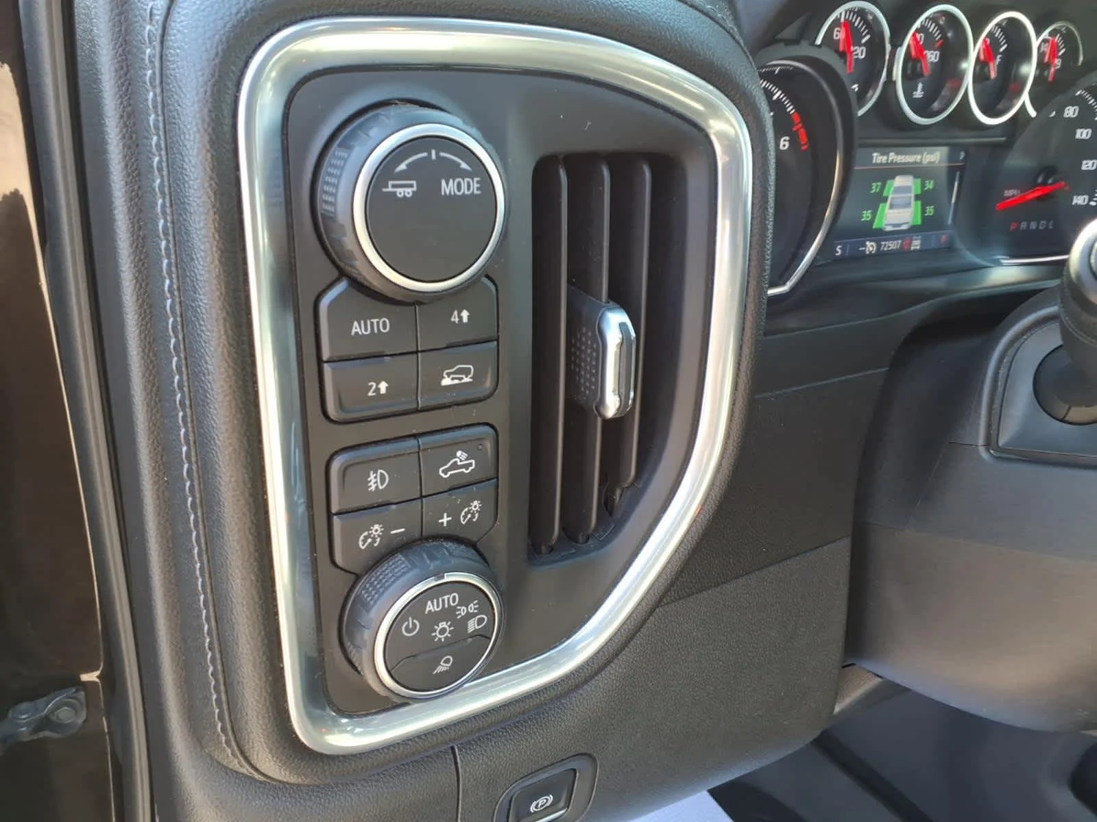 Used 2020 Havana Brown Metallic Chevrolet LTZ image 15