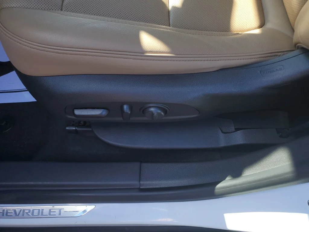 Certified Used 2019 White Chevrolet Premier image 18