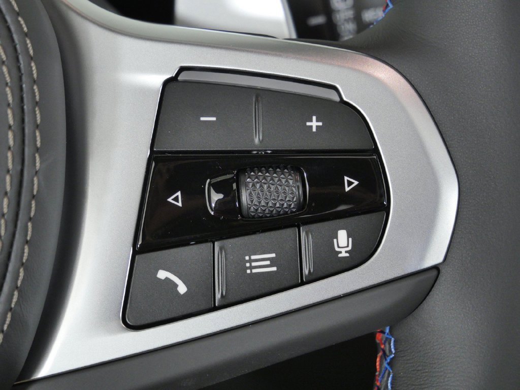 New 2026 Dravit Grey Metallic BMW M60i image 41