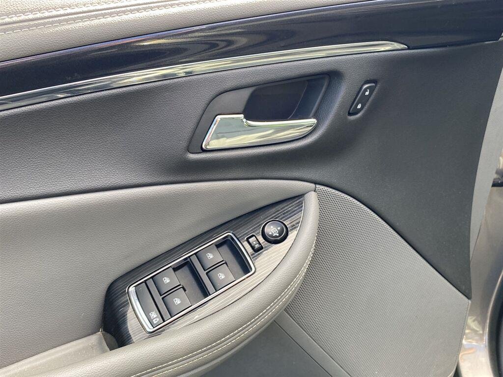 Used 2019 Pepperdust Metallic Chevrolet LT image 15