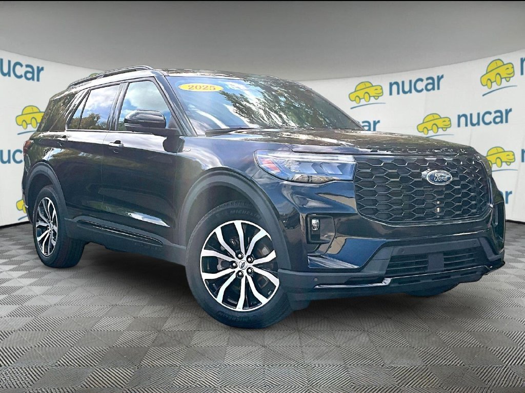 Used 2025 Black Metallic Ford ST-Line image 1