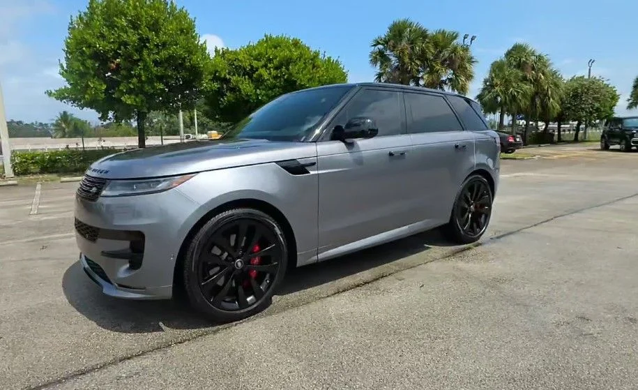 2024 Land Rover Range Rover Sport P400 MHEV SE Dynamic's photo