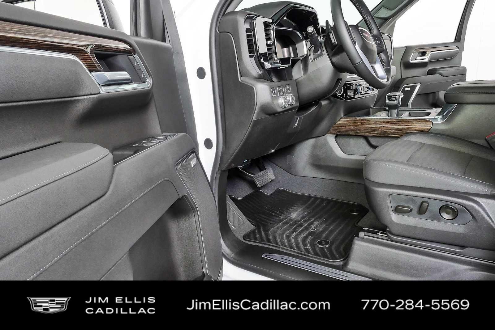 Used 2026 Summit White GMC Elevation image 8