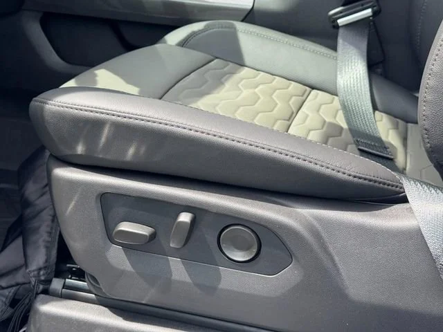 New 2026 Summit White Chevrolet ZR2 image 14