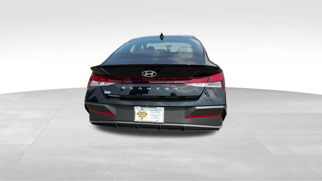 Used 2026 Black Hyundai SEL Sport image 7