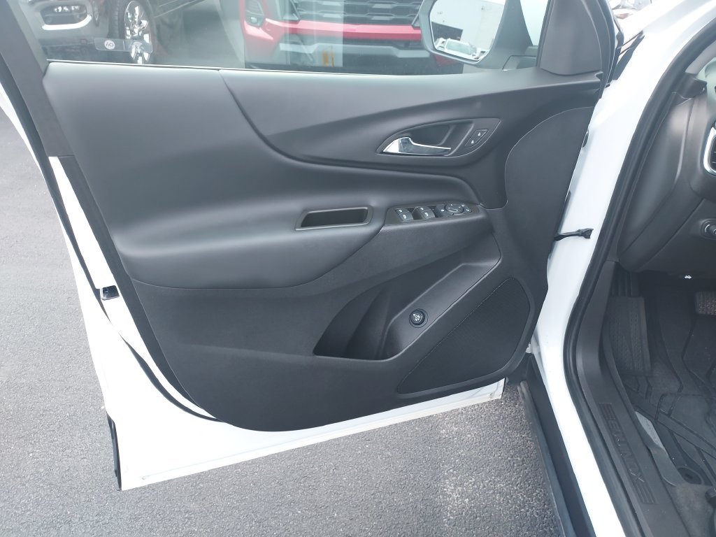 Used 2024 White Chevrolet LT image 12