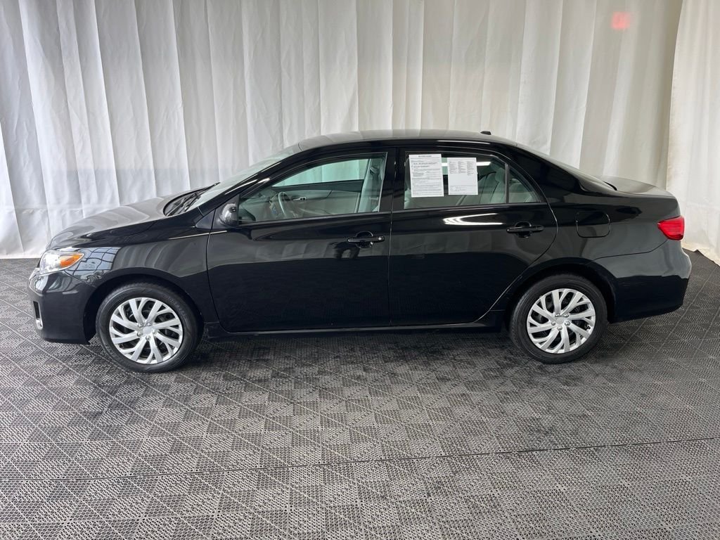 Used 2012 Black Toyota LE image 26