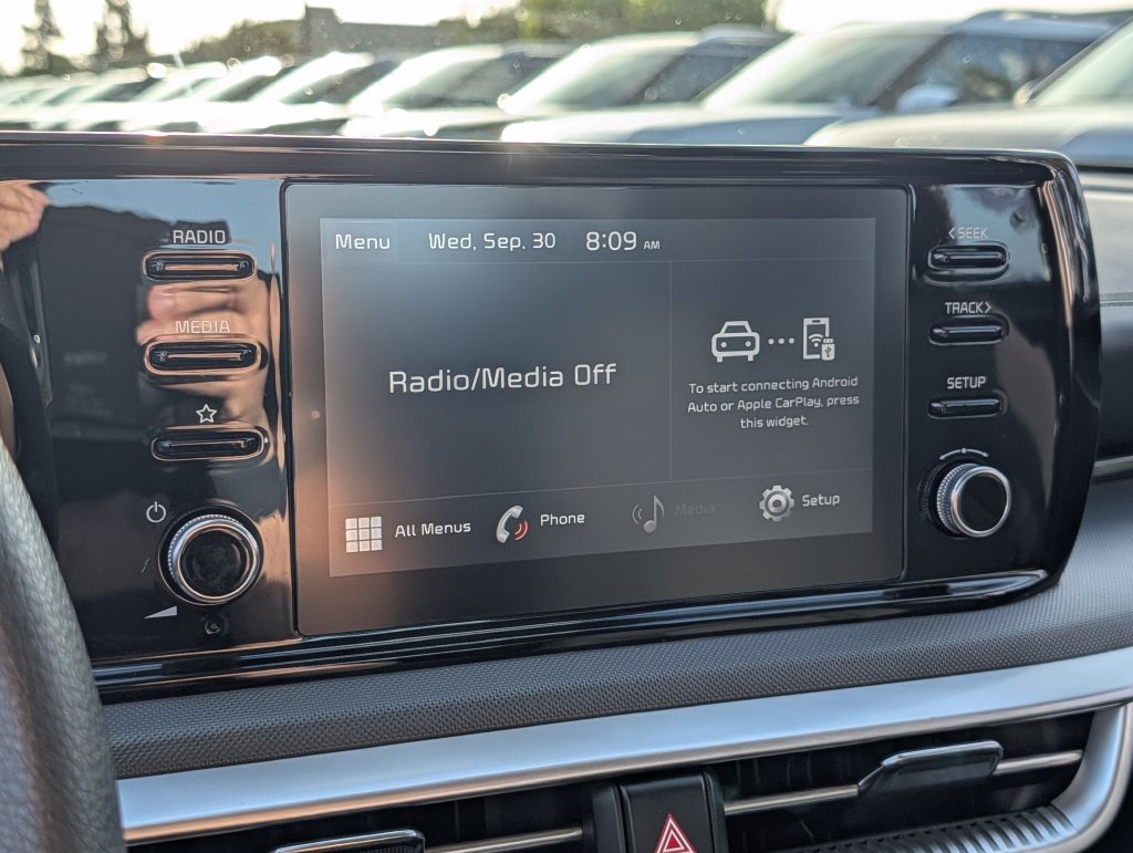 2022 Kia K5 LX - Photo 19