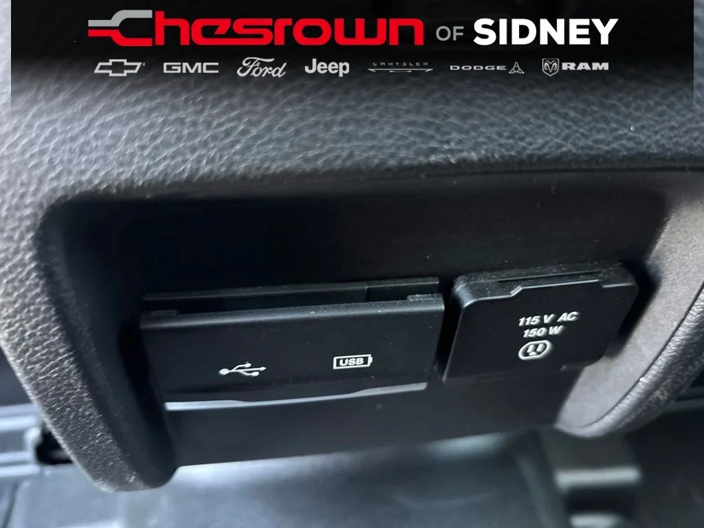 Used 2020 Red Jeep Latitude Plus image 29