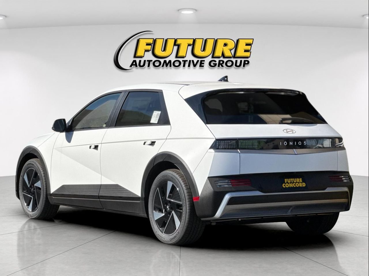 New 2026 White Hyundai SEL image 5