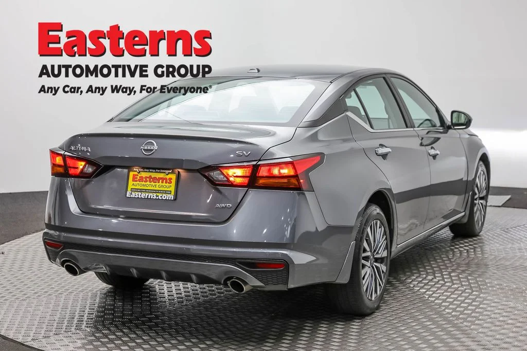 Used 2024 Gray Nissan 2.5 SV image 5