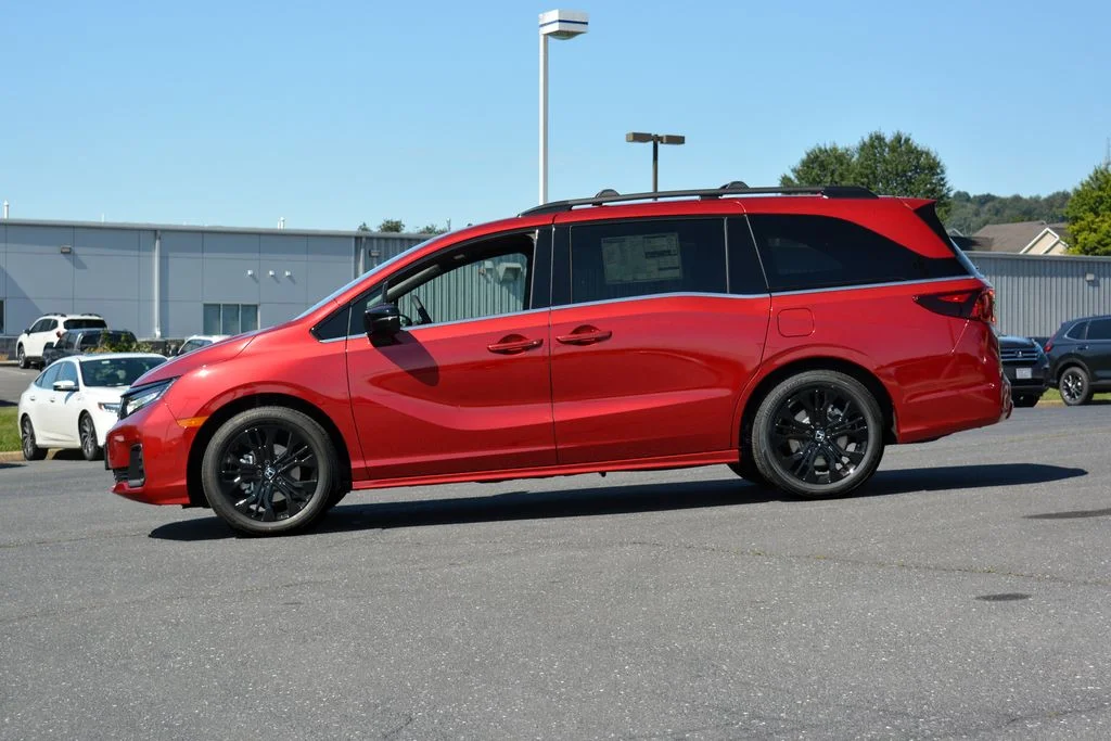 New 2026 Radiant Red Metallic II Honda Sport-L image 3