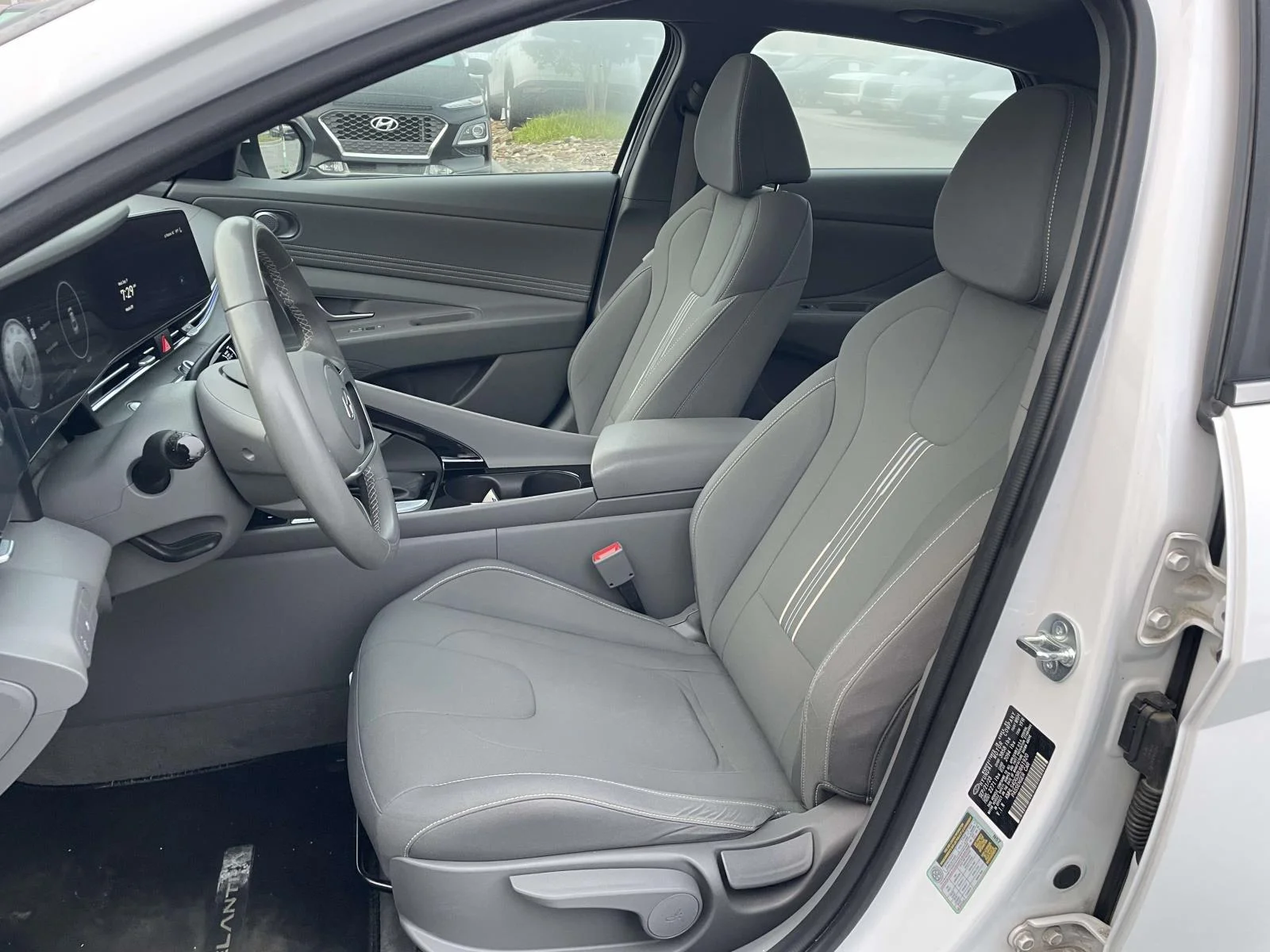 Used 2024 Serenity White Hyundai SEL image 8