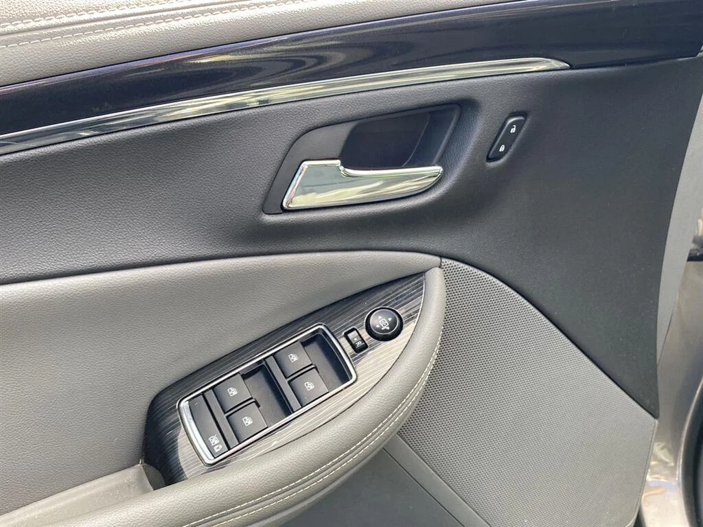 Used 2019 Pepperdust Metallic Chevrolet LT image 15