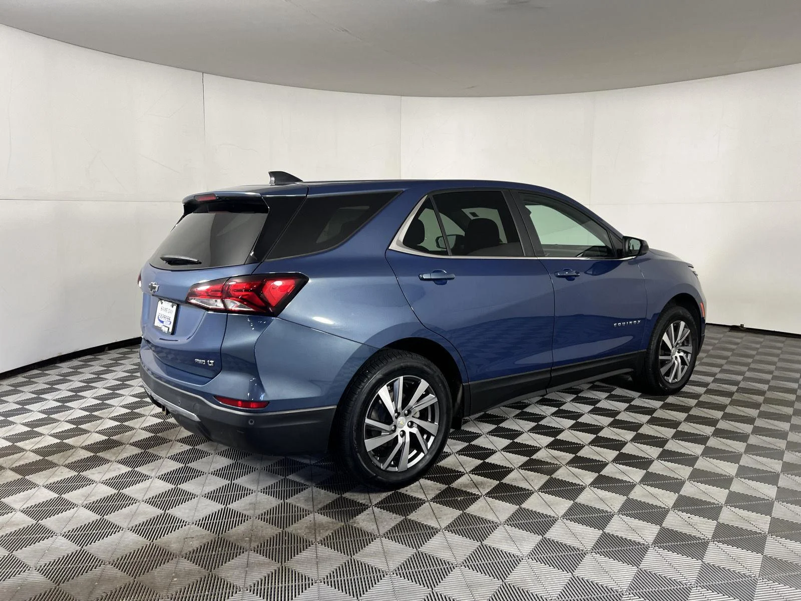 Used 2024 Lakeshore Blue Metallic Chevrolet LT image 41