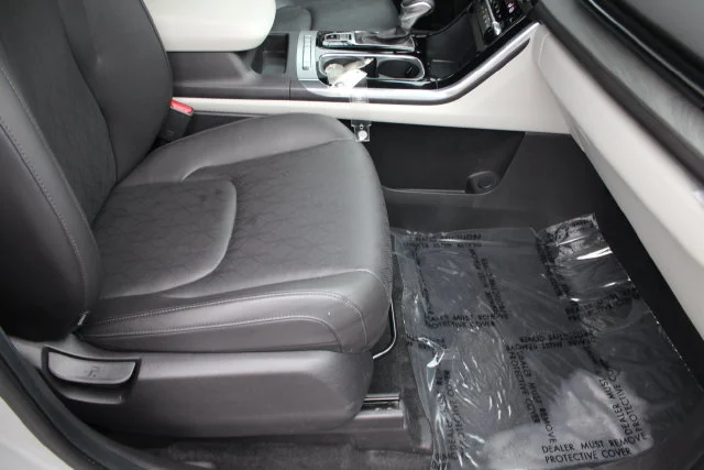 Used 2024 White Kia EX image 34