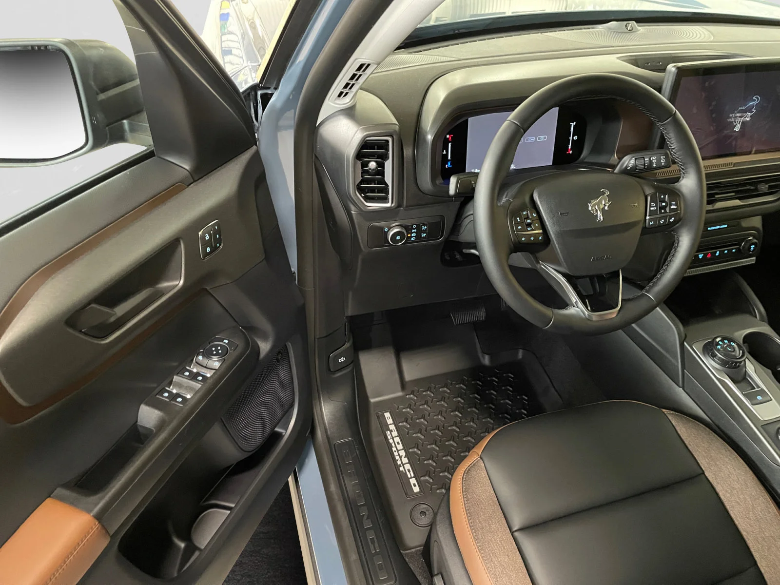 New 2026 Azure Grey Metallic Tri-Coat Ford Outer Banks image 11