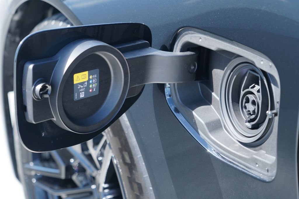 New 2026 Black Sapphire Metallic BMW Base image 6