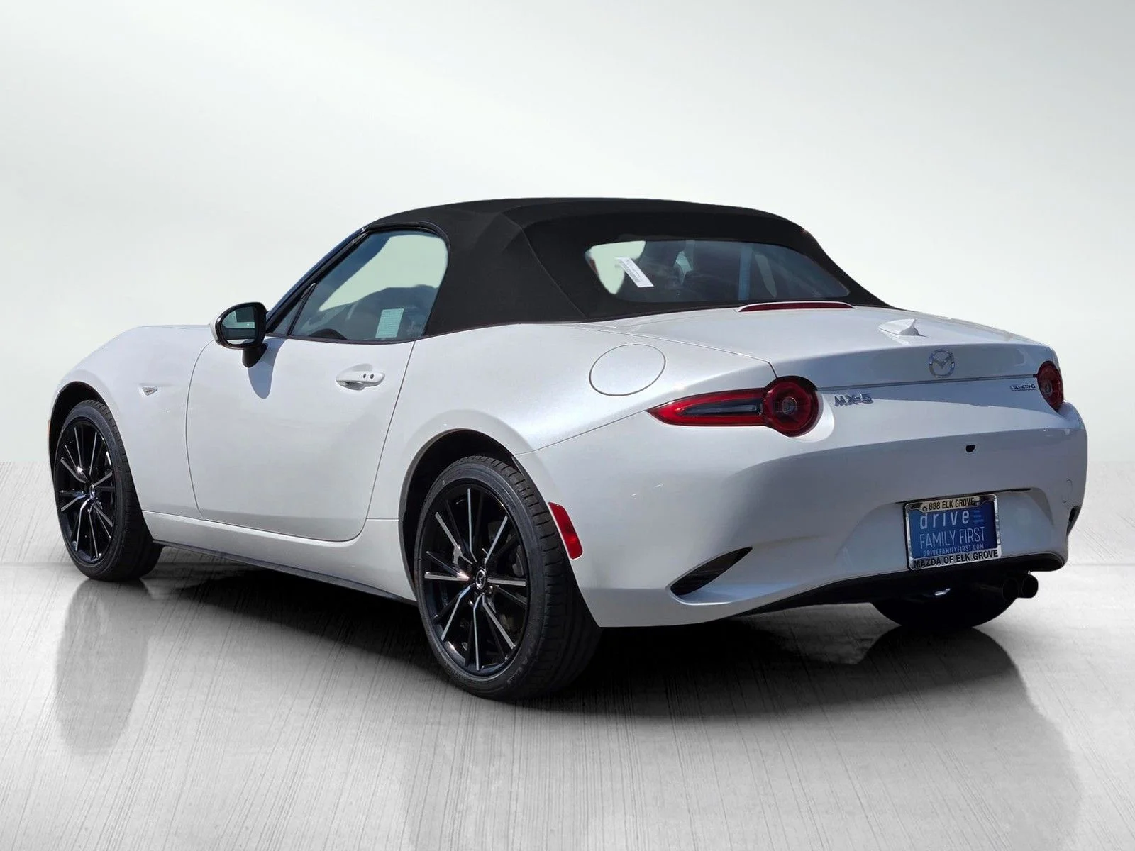 New 2026 Snowflake White Pearl Mica Mazda Grand Touring image 6