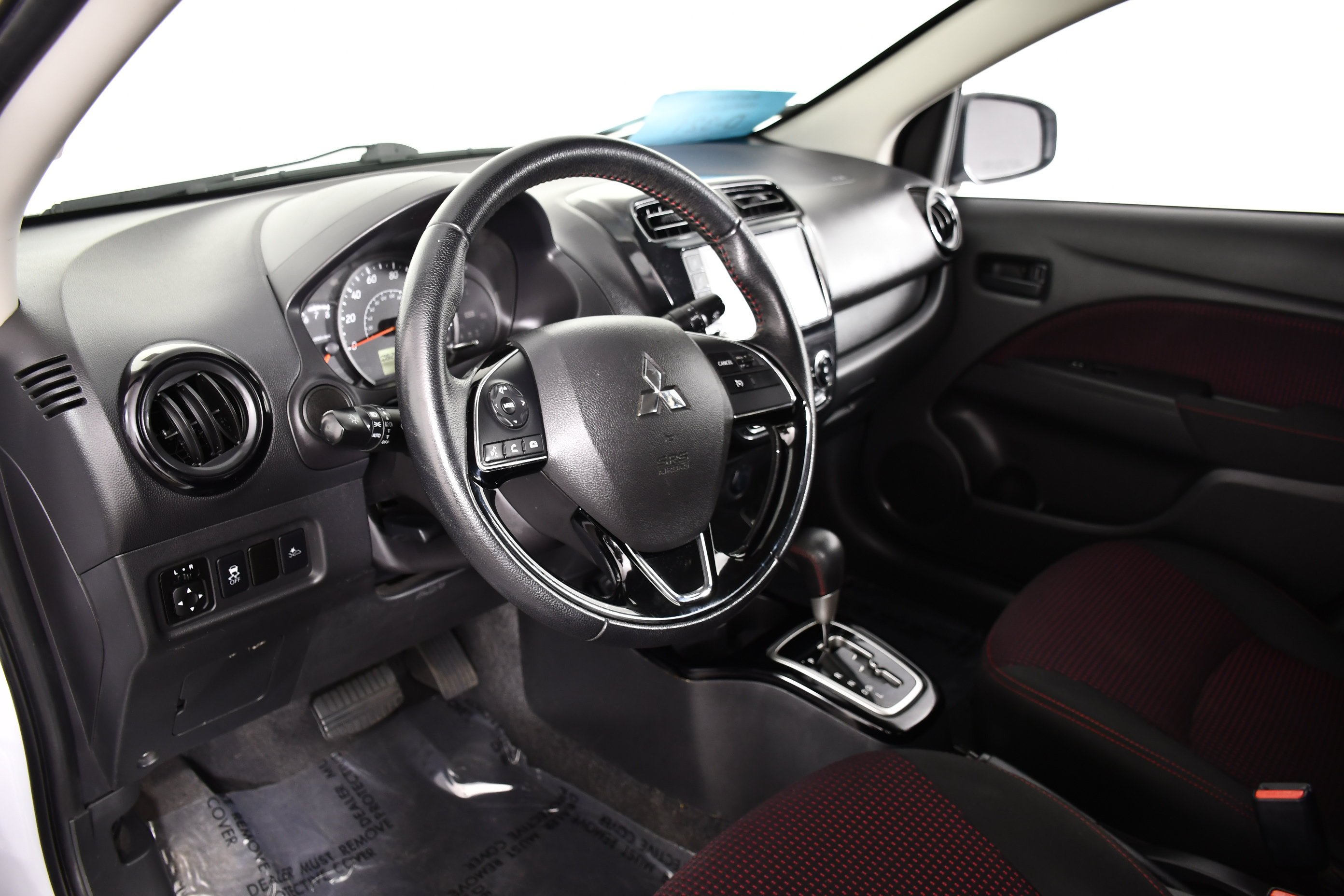 Used 2022 White Mitsubishi Black Edition image 35