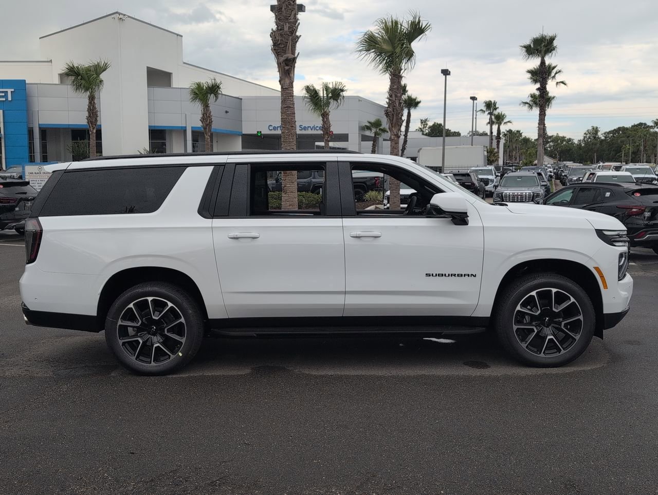 2026 Chevrolet Suburban RST - Photo 9