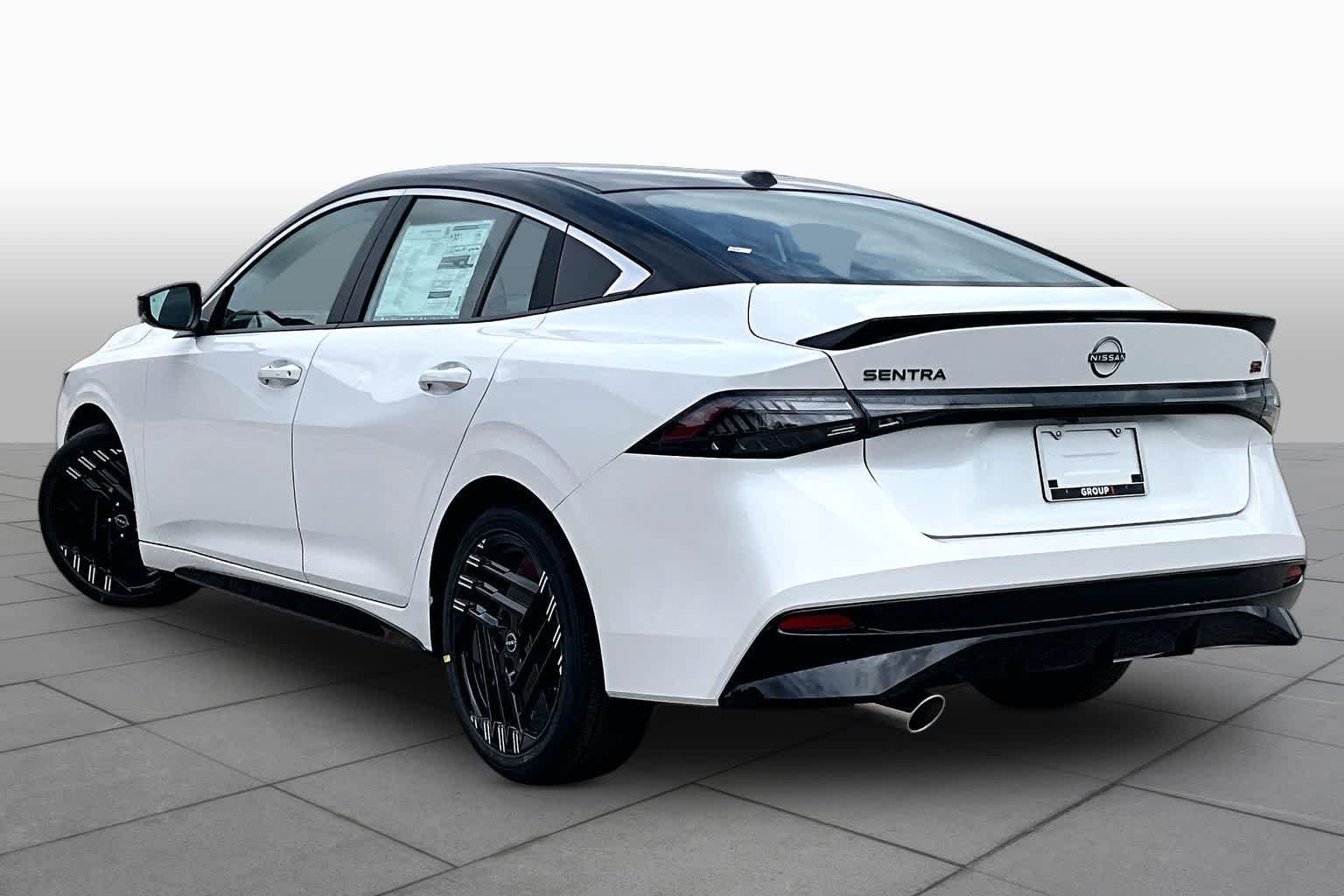 New 2026 Aspen White TriCoat / Super Black Two-tone Nissan SR image 7