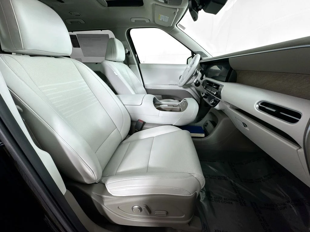 New 2026 Black Hyundai Limited image 10