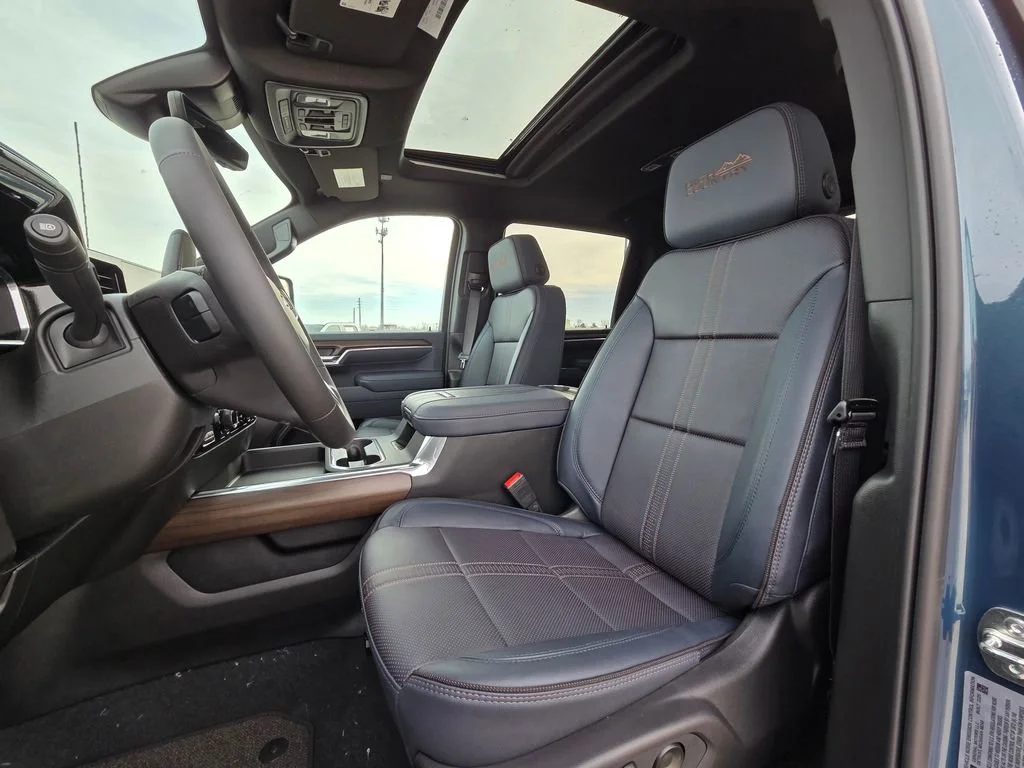 2026 Chevrolet Silverado 3500 HD High Country - Photo 17