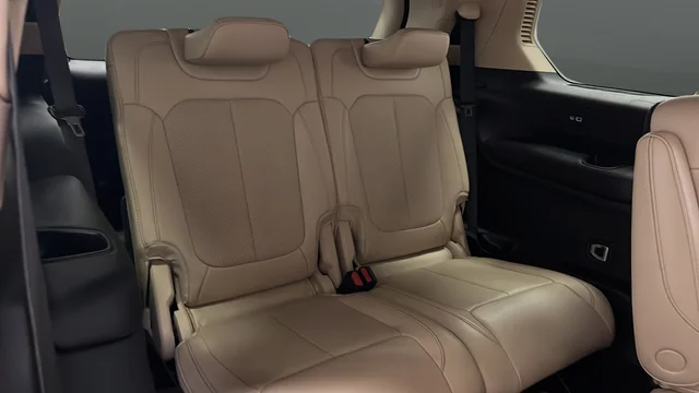 Used 2022 Diamond Black Jeep Limited image 26