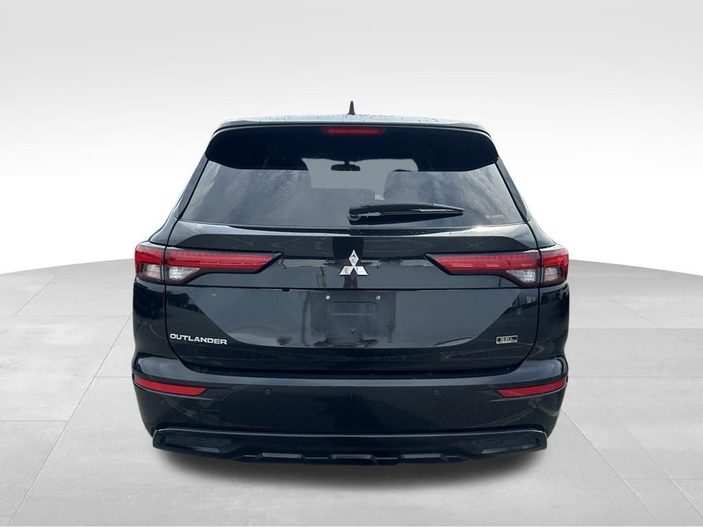 Certified Used 2023 Black Mitsubishi SEL Black Edition image 4