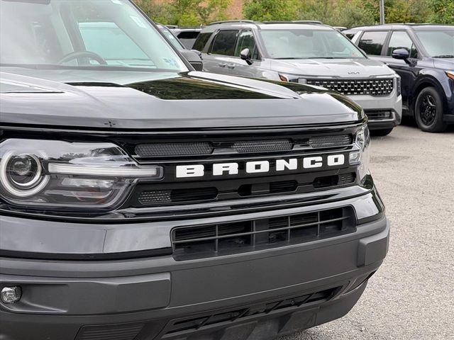 Used 2022 Black Ford Outer Banks image 17