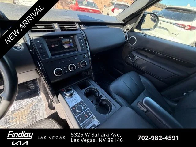 Used 2017  Land Rover SE image 12