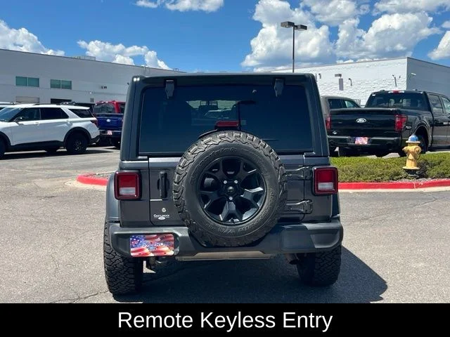 Used 2018 Gray Jeep Unlimited Sport S image 4