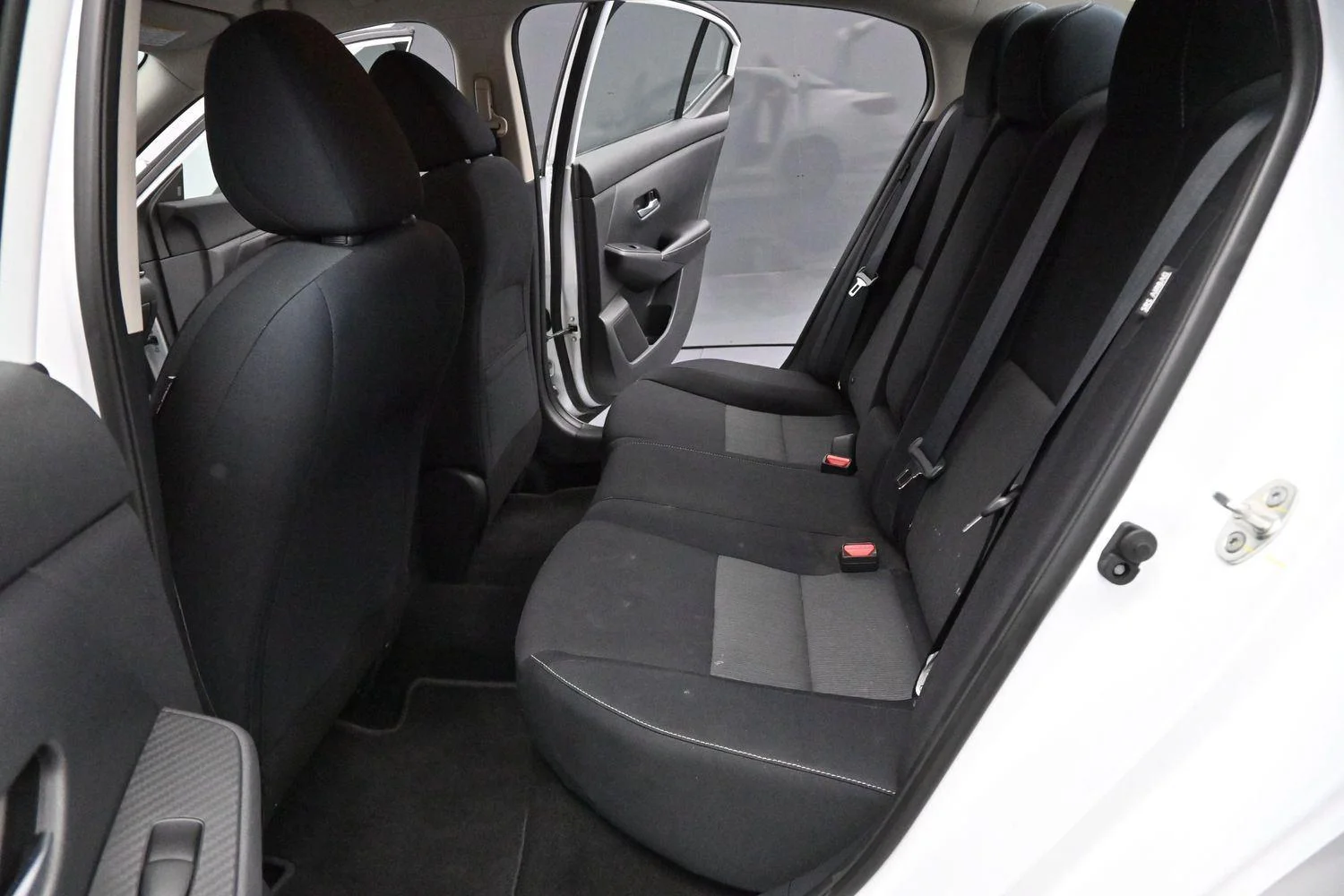 Used 2021 Aspen White Tricoat Nissan SV image 23