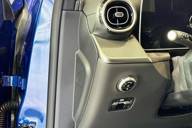 New 2026 Starling Blue Metallic Mercedes-Benz GLC 300 image 41