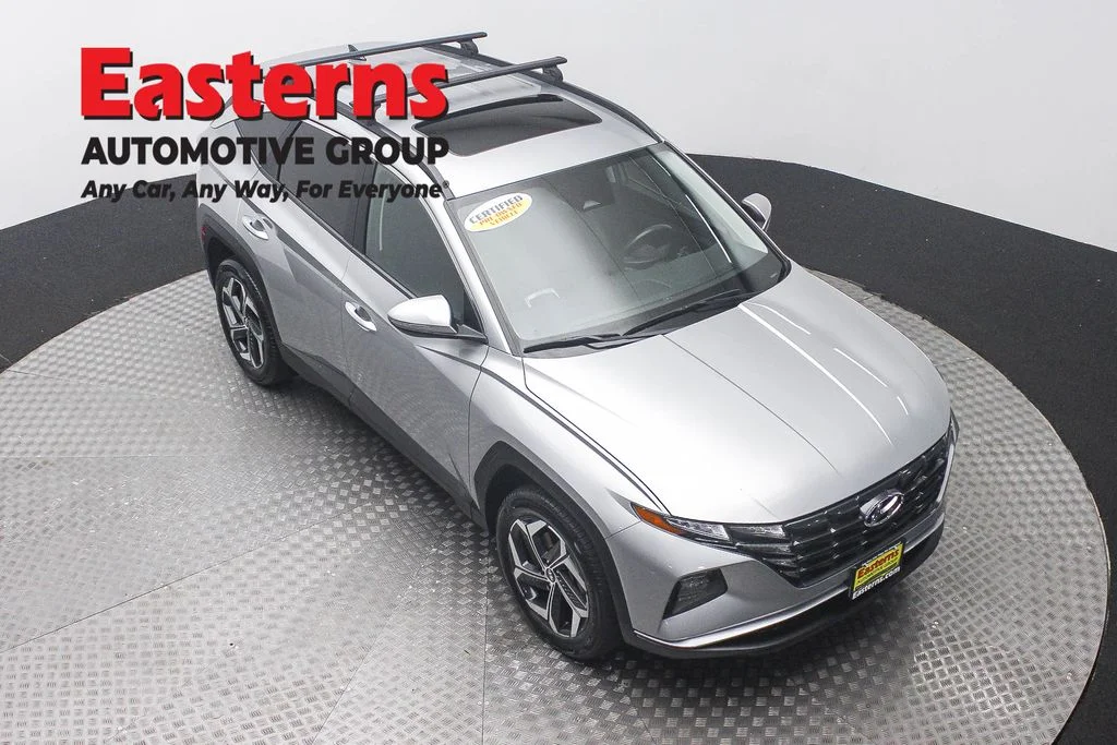 Used 2023 Silver Hyundai SEL image 3