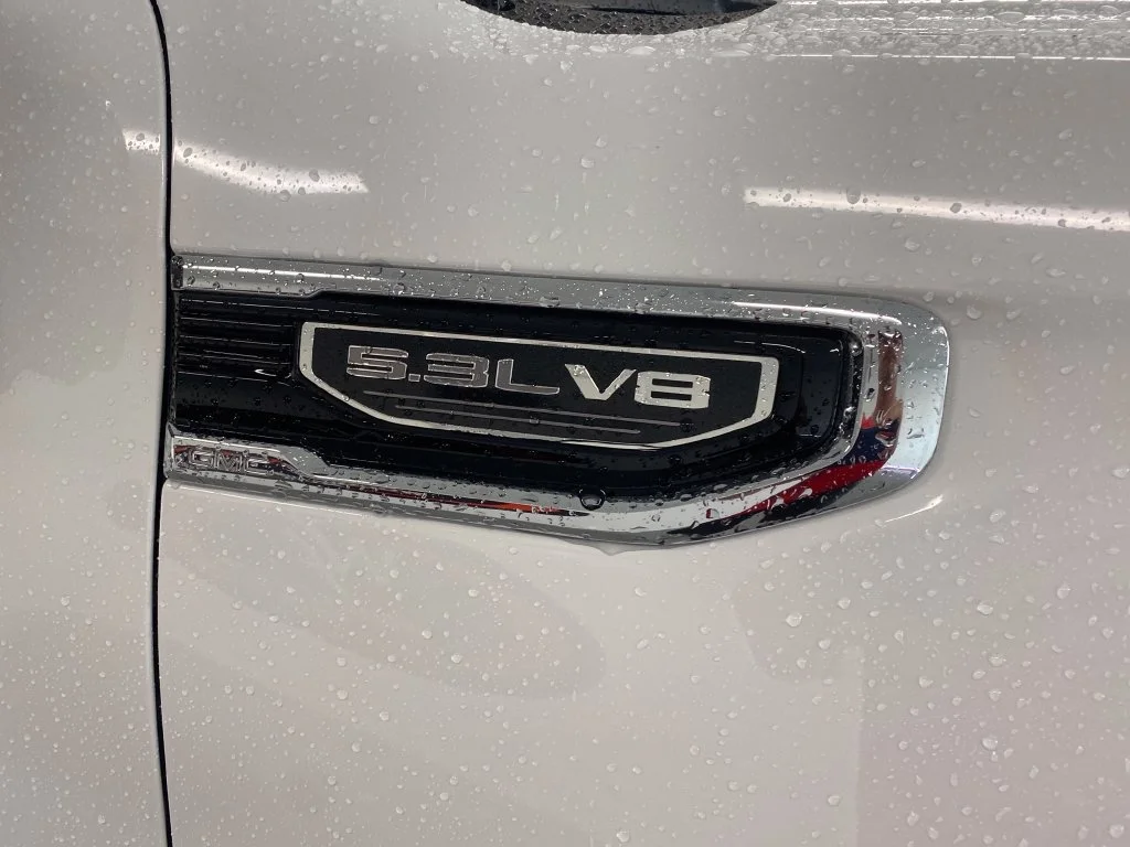 New 2026 Summit White GMC SLT image 6