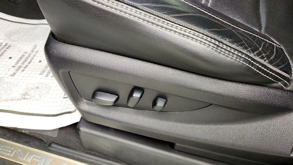 Used 2020 Dark Sky Metallic GMC 4WD 4dr Denali image 12