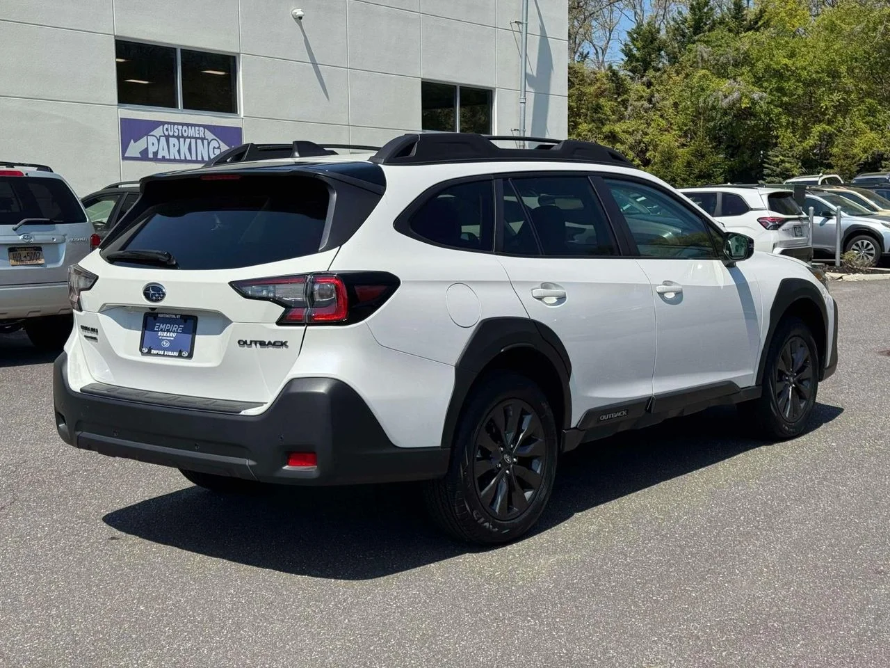 Used 2025 Crystal White Pearl Subaru Onyx Edition image 8