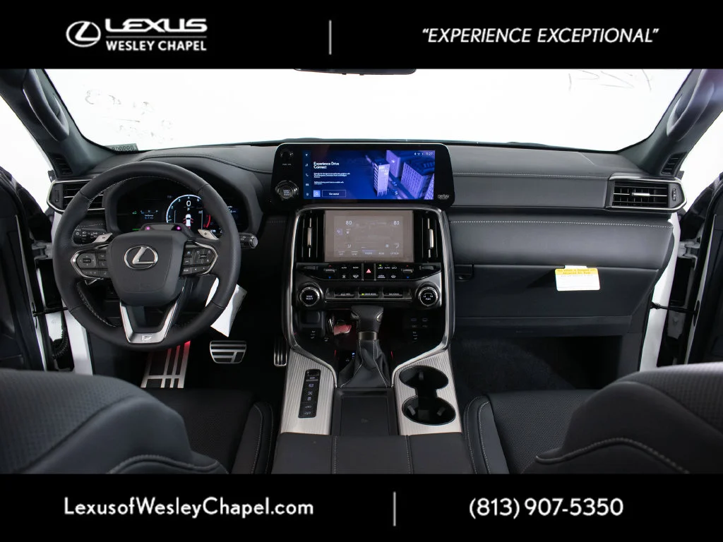 2026 Lexus LX 700h F-Sport - Photo 7