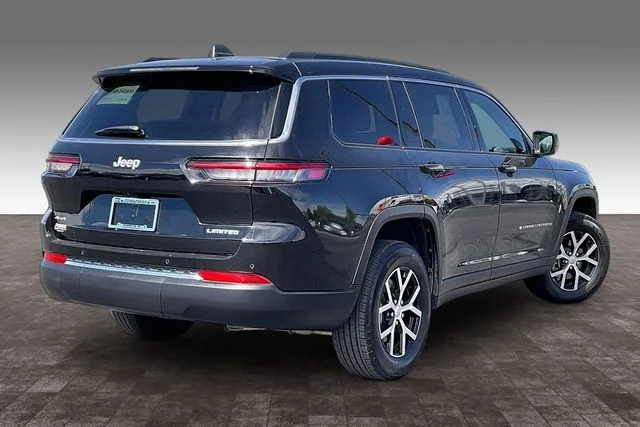 Used 2025 Black Jeep Limited image 2
