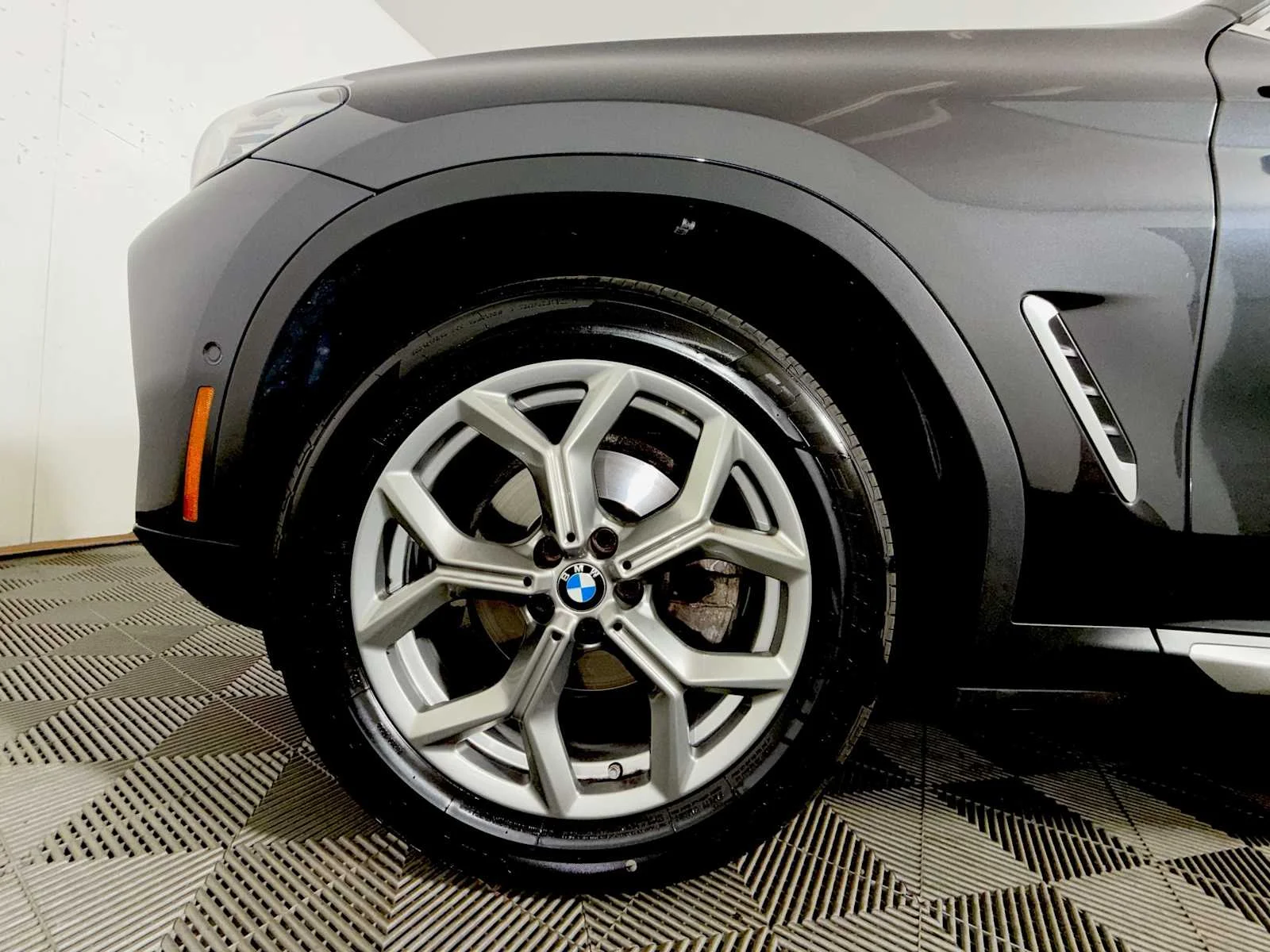 2024 BMW X4 30i - Photo 8