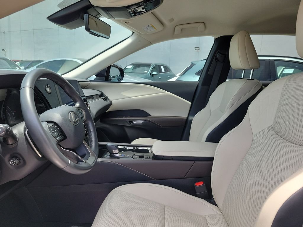 Used 2024 Black Lexus 350 image 20