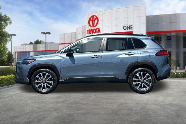 Certified Used 2025 CELESTITE GRAY ME. Toyota  image 9