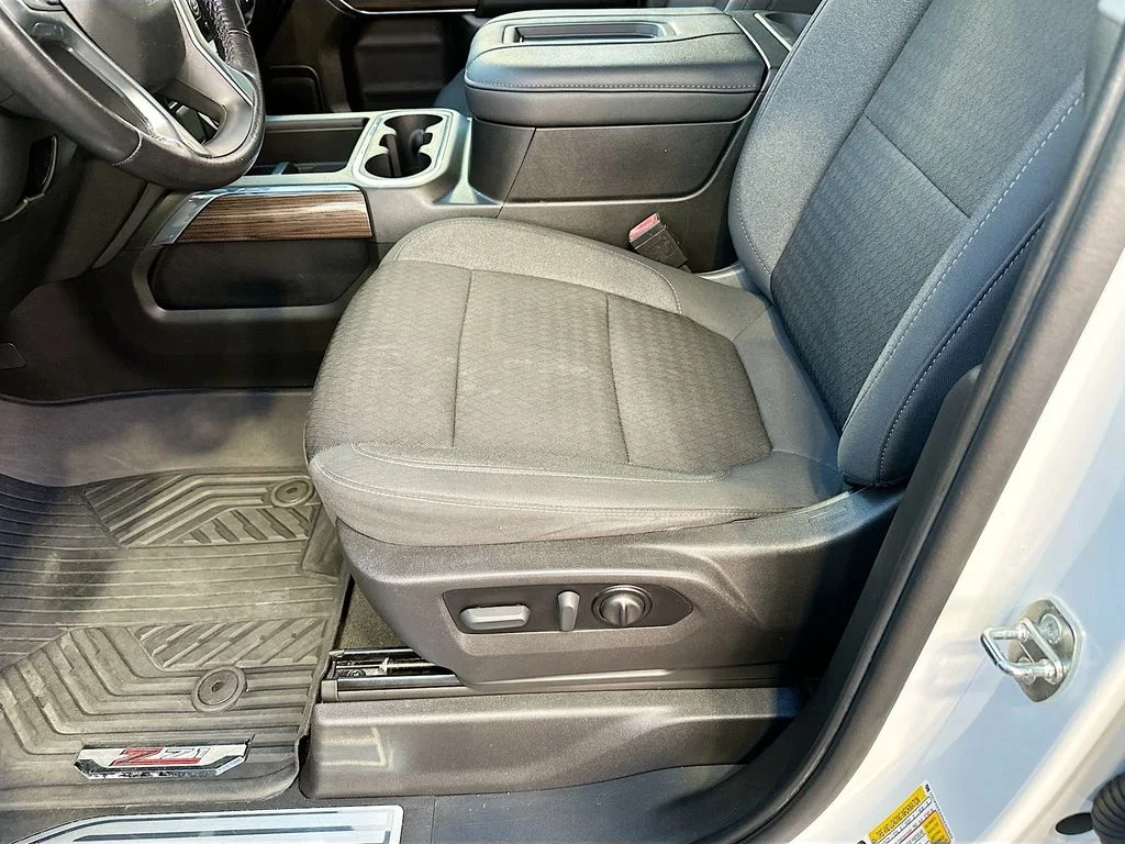Used 2022 White Chevrolet LT Trail Boss image 20